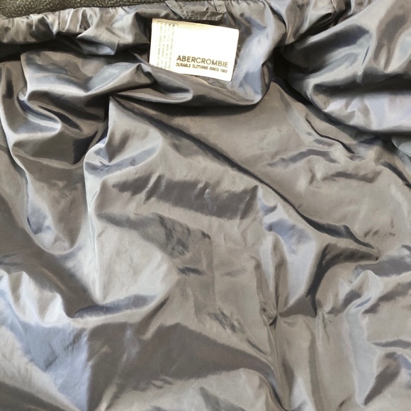 Women’s Abercrombie & Fitch Lightweight Puffer Coat - Picture 9 of 15